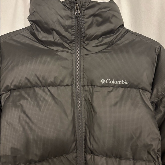 Columbia Puffer Jacket - Picture 3 of 3
